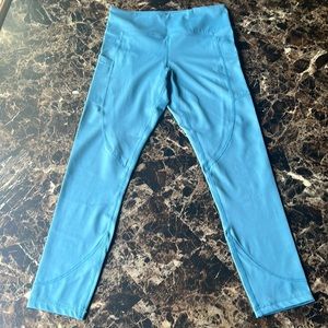 Beautiful powdery blue Zyia Active leggings. Size 6-8. They have pockets.